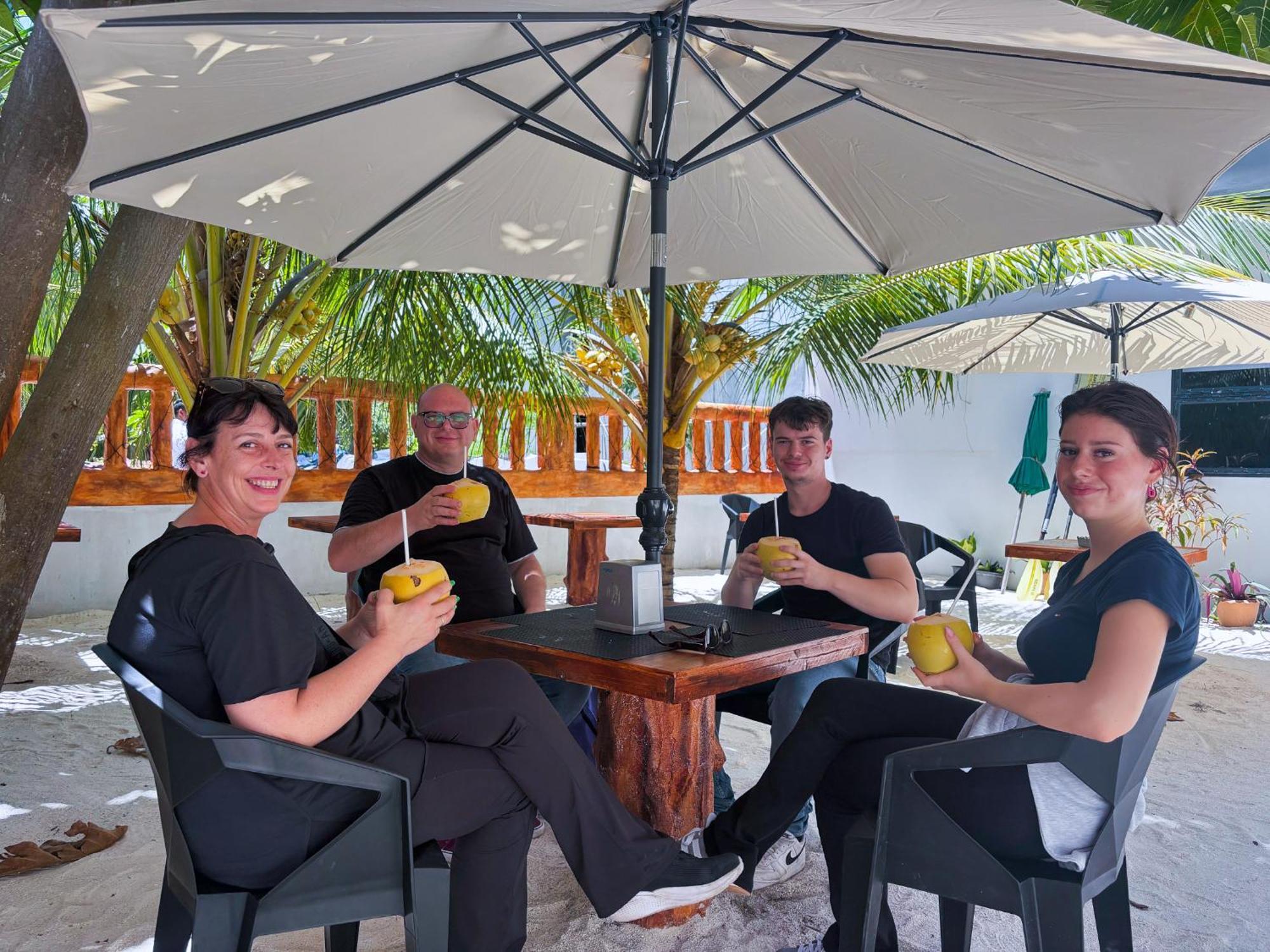 Mathiveri Thundi Inn Bagian luar foto